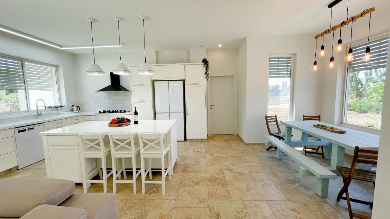 הבית הלבן בכפר בלום Vila Exterior foto