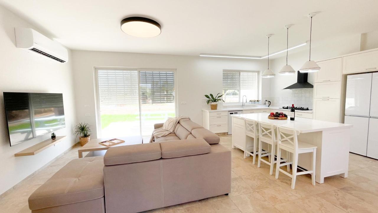 הבית הלבן בכפר בלום Vila Exterior foto