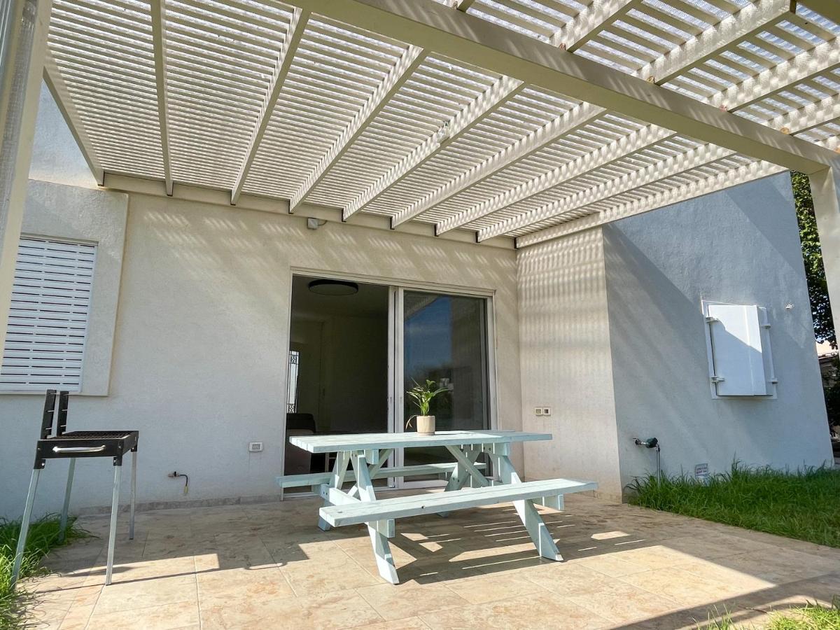 הבית הלבן בכפר בלום Vila Exterior foto